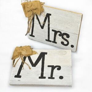 ✨ RUSTIC “MR. & MRS.” WOODEN SIGNS – WEDDING DECOR SET – 11” x 7.5”